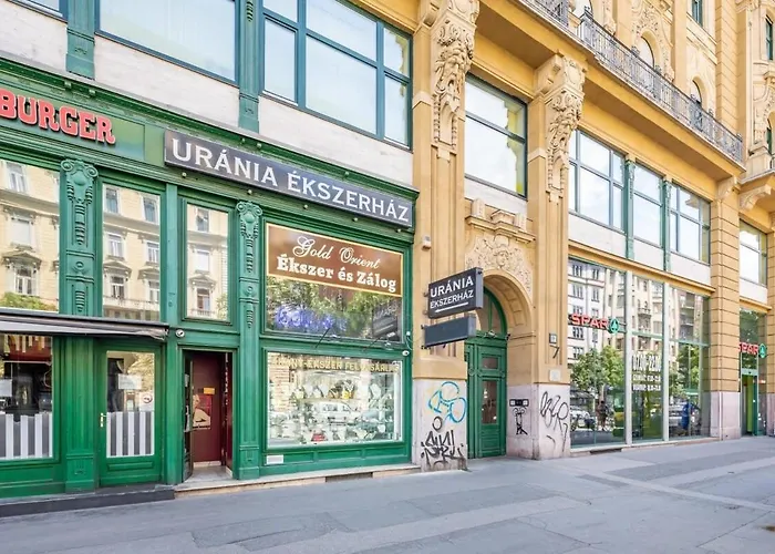 Boutique Luxury - Central & Quiet